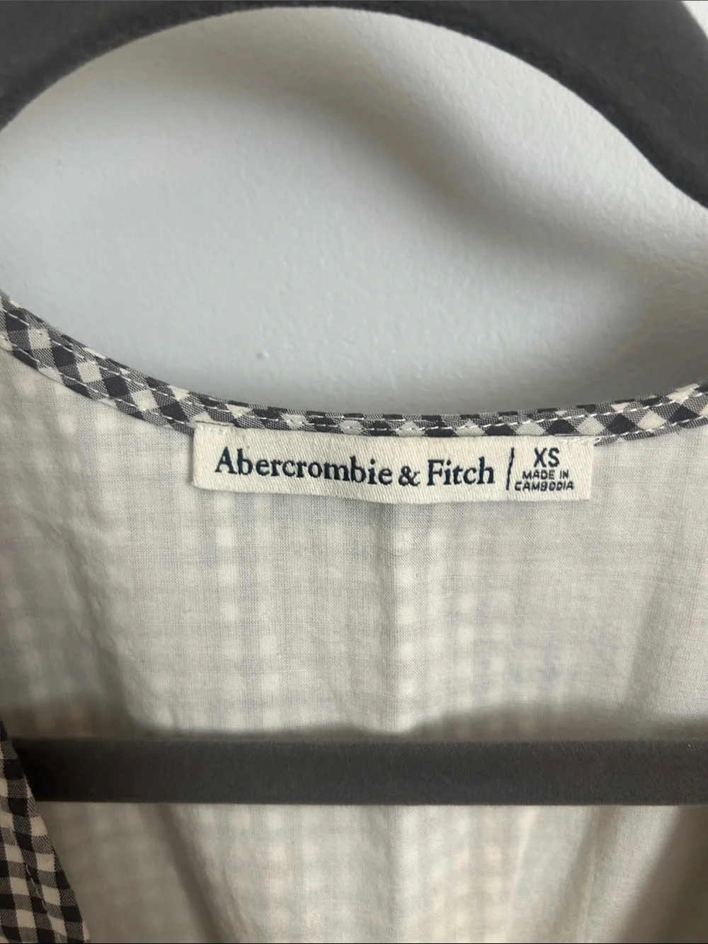 Abercrombie & Fitch Black & White Gingham Puff Sleeve Blouse